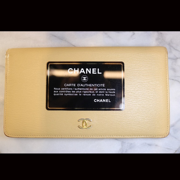 Chanel Porte Monnaie Tan Leather Wallet with Gold Tone CC Logo EUC - Picture 2 of 16
